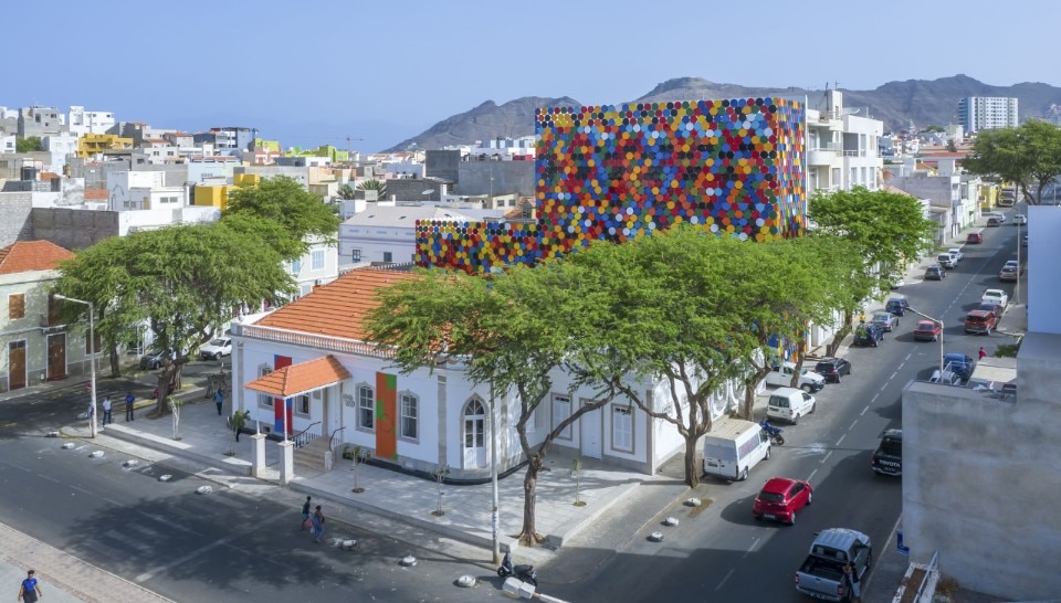 Ramos Castellano arquitectos , Centro Nacional Arte Artesanato e Design (CNAD), Mindelo, Sao Vicente Island, Cabo Verde 2022. Photo Sergio Pirrone
