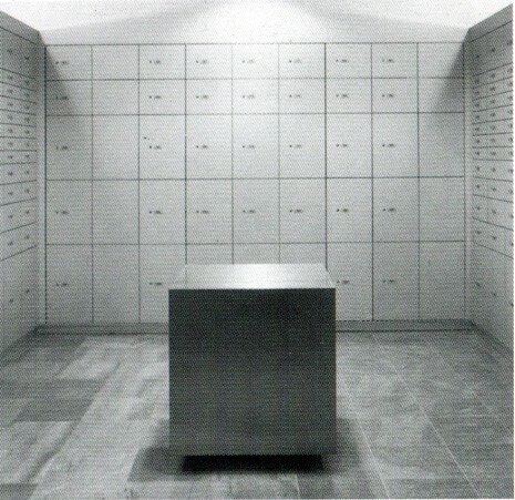 La camera blindata nel piano sotterranero (foto Heinz Grosskopf/Domus)