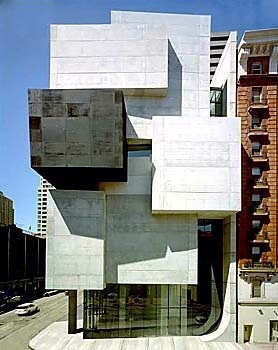 Veduta esterna del Center for Contemporary Art di Cincinnati. Foto Paul Warchol


