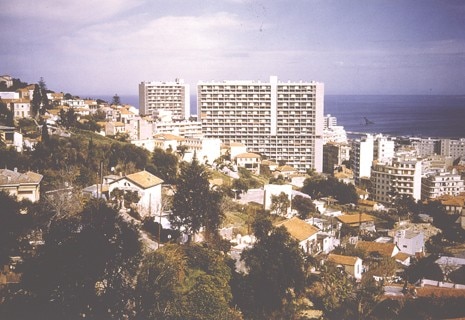 Louis Miquel, Pierre Bourlier e José Ferrer-Laloë, Edifici del complesso Aéro-habitat, 1950-1959. Copyright © Institut français d’architecture / Direction des archives de France