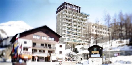 La Casa del Sole di Carlo Mollino (1947-55), Breuil Cervinia, Valtournenche. Foto Olivo Barbieri 2003

