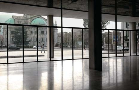 L'atrio verso piazza del Popolo