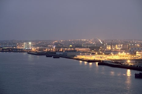 Panoramica sulla città.
Saint-Nazaire ospita
dall’Ottocento uno dei cantieri
navali più grandi d’Europa,
e dagli anni Venti anche
l’industria aeronautica, per la
costruzione un tempo degli
Hydravion e oggi degli Airbus
