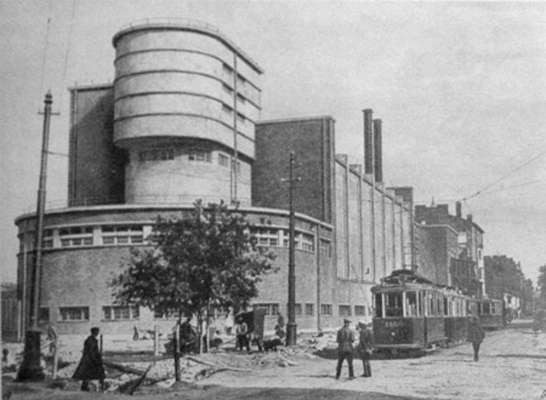 La centrale elettrica della fabbrica tessile "Bandiera rossa" di San Pietroburgo, 1926