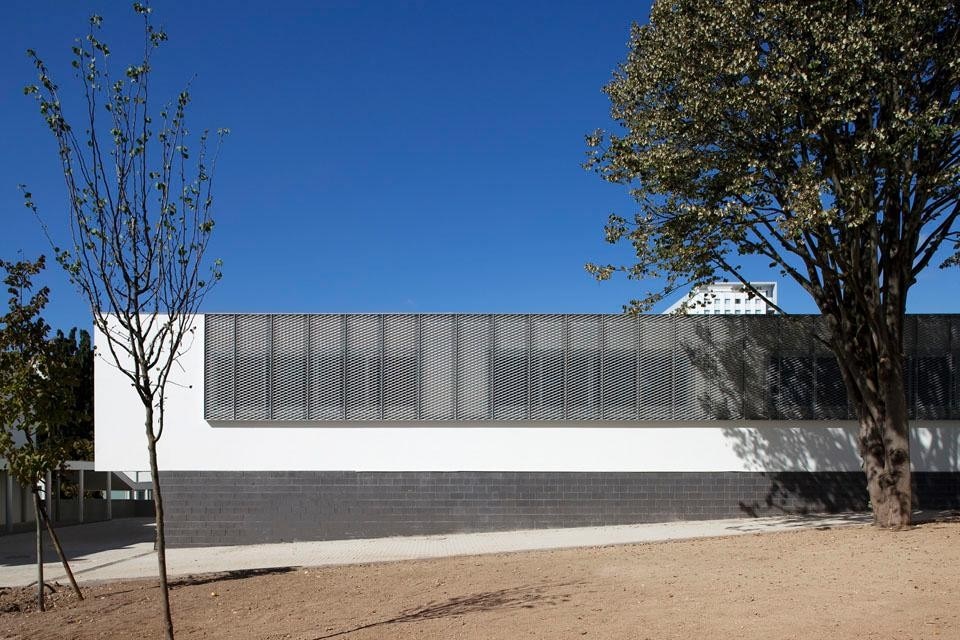 Veduta dell’angolo dell’edificio centrale.