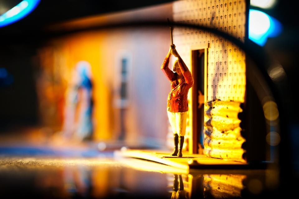 Jennifer & Kevin McCoy,
<i>Soft Rains #6: Suburban Horror</i>, 2004. Photo Kristof Vrancken / Z33