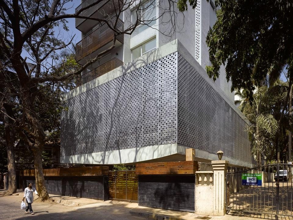 I Saint Leo Road Apartments si trovano in un quartiere storico di Mumbai sul mare