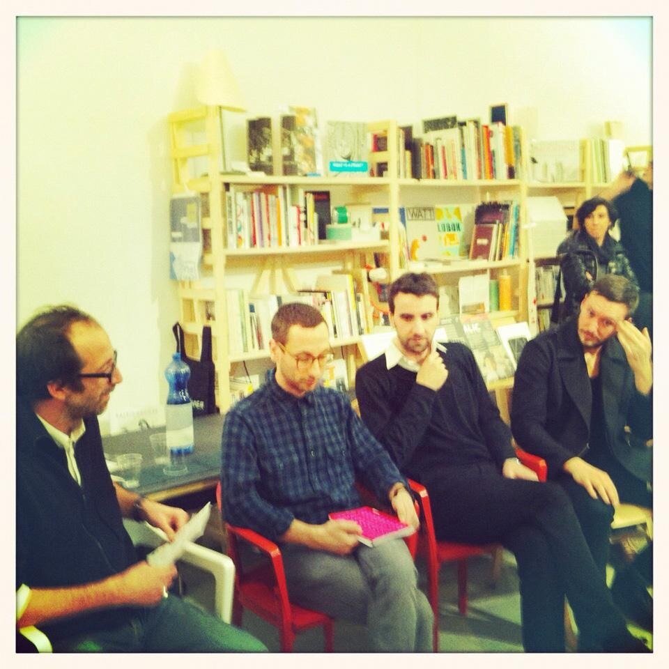 Da sinistra: Luca Molinari, Elias Redstone, Joseph Grima e Matteo Ghidoni, i relatori del dibattito di giovedì 23 febbraio alla libreria 121+ exTemporanea
