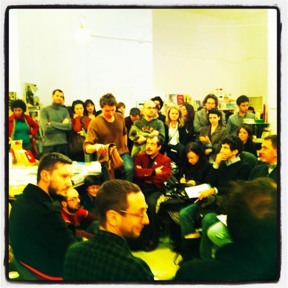 Un momento del dibattito di giovedì 23 febbraio alla libreria 121+ exTemporanea