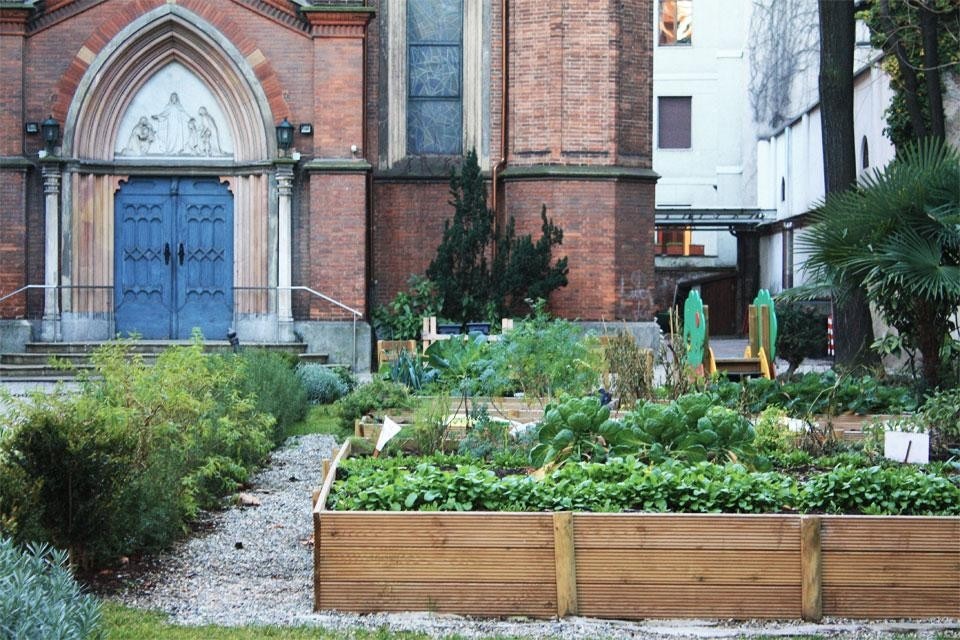 Orto della Fede nel cortile della Chiesa Cristiana Protestante di via Bersaglieri d’Italia