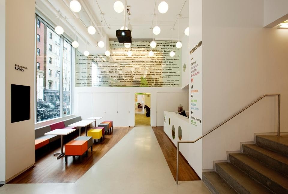 Il Children’s Museum of the Arts ospita una collezione permanente di oltre 2.000 opere d'arte create da bambini di più di 50 Paesi di tutto il mondo Il Children’s Museum of the Arts ospita una collezione permanente di oltre 2.000 opere d'arte create da bambini di più di 50 Paesi di tutto il mondo