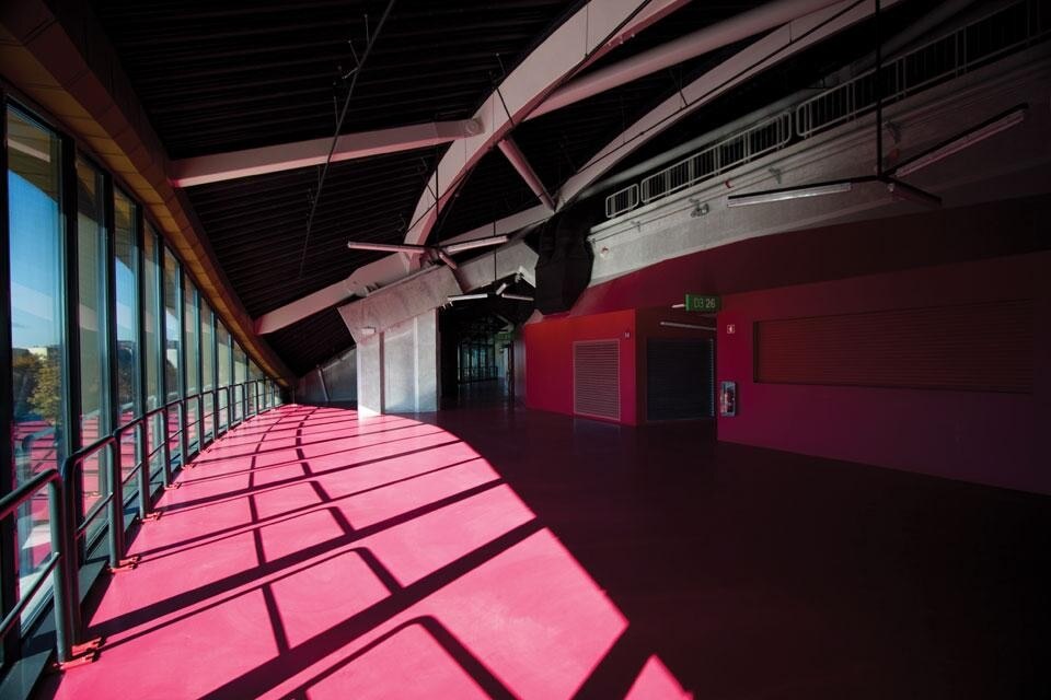 Uno dei corridoi di distribuzione dell'arena