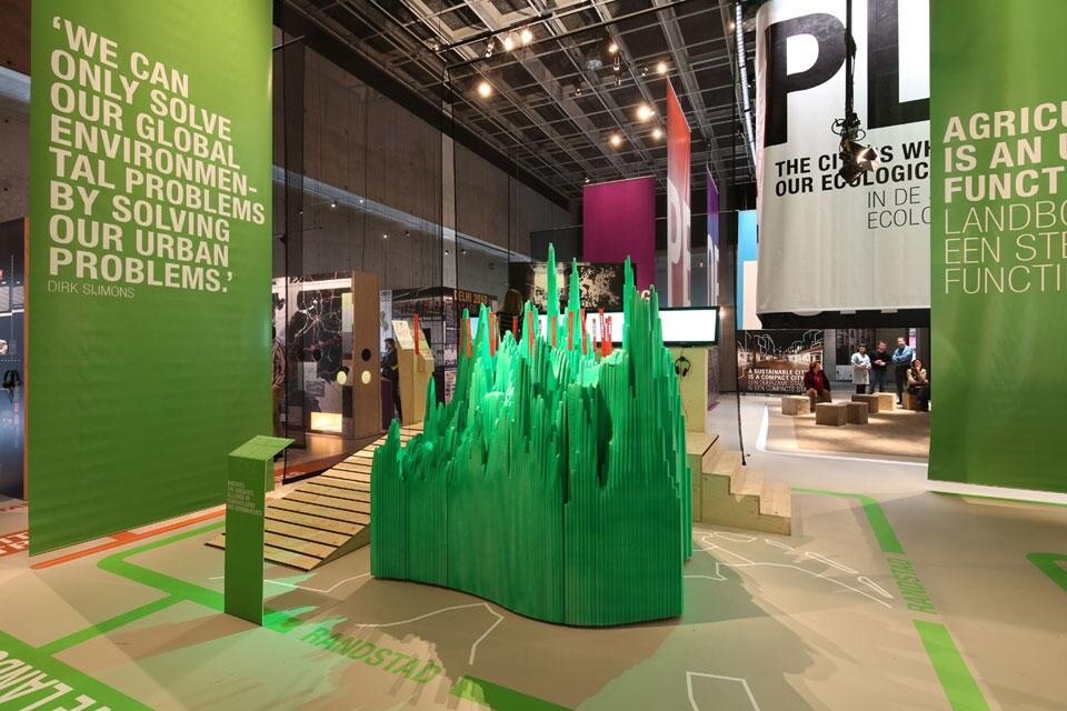 <em>Making city</em> negli spazi del NAI, vista dell'allestimento