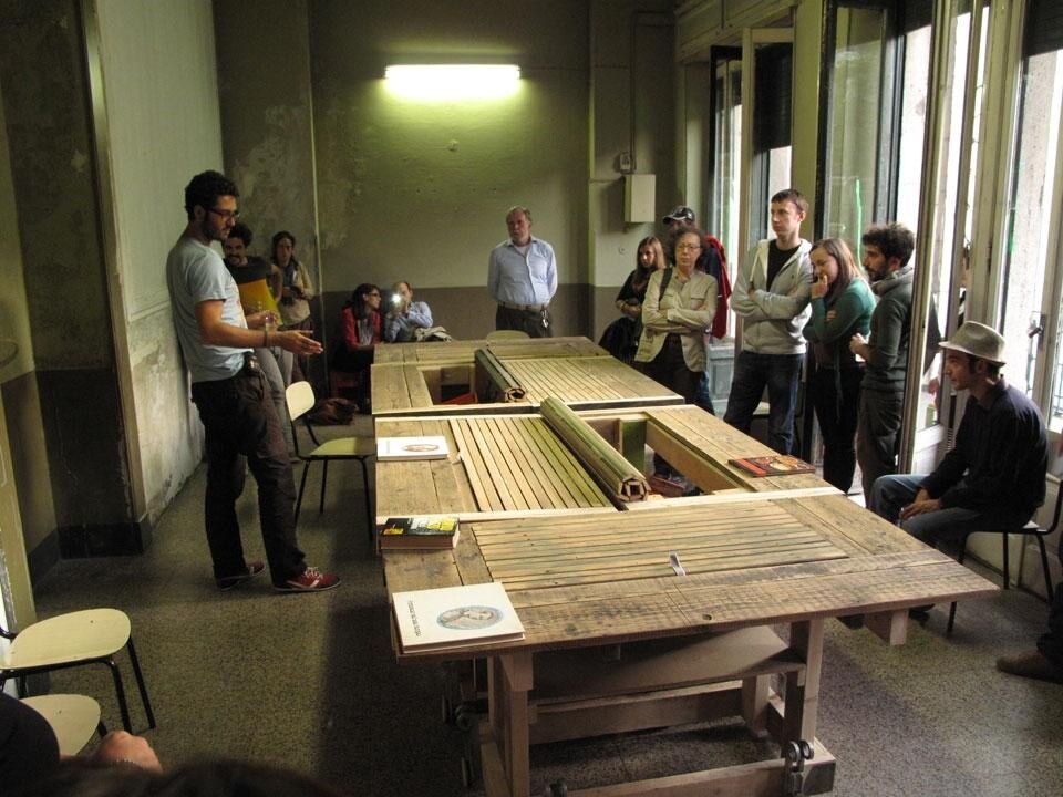 "Costruiamo insieme il caffé letterario", nuovo workshop di MACAO ed EXYZT organizzato nell'ex borsa dei macelli milanesi, ottobre 2012