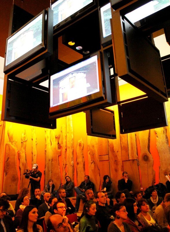 Un momento del workshop "Innesti, Matrioske & C", alla Triennale di Milano, lo scorso 30 ottobre.