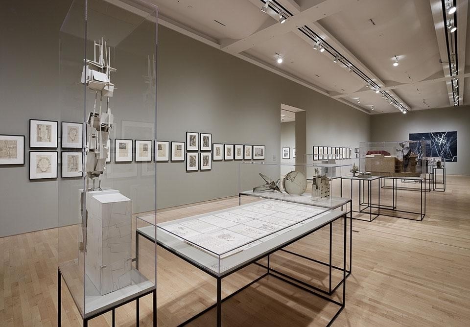"Lebbeus Woods, Architect", installazione della mostra al San Francisco Museum of Modern Art (SFMOMA)