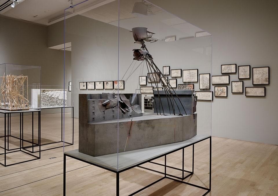"Lebbeus Woods, Architect", installazione della mostra al San Francisco Museum of Modern Art (SFMOMA)