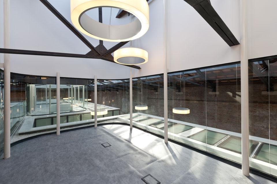 La realizzazione della nuova entrata all'Arsenale è il risultato di una sequenza di fatti positivi che la rende eccezionale nel contesto italiano