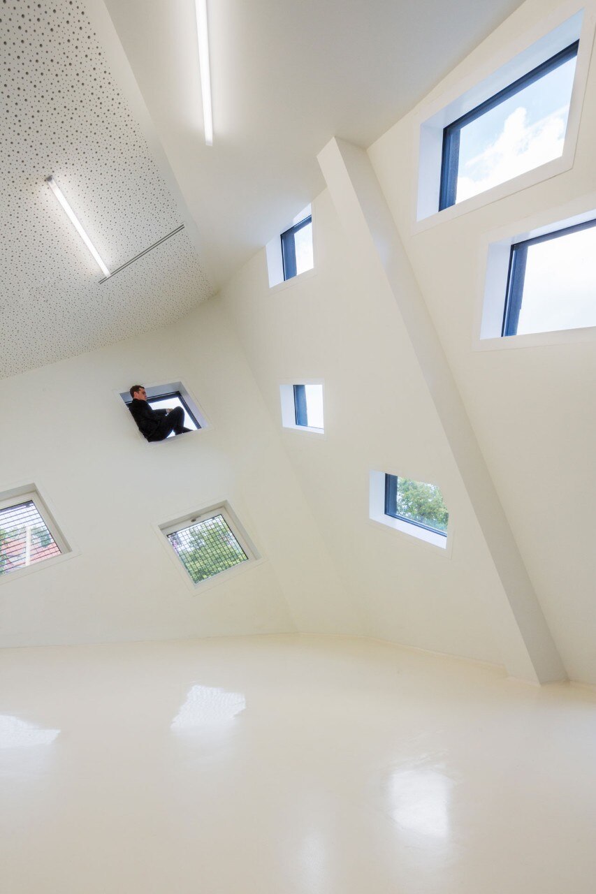 Paul le Quernec: cultural centre Mulhouse. Photo © 11h45