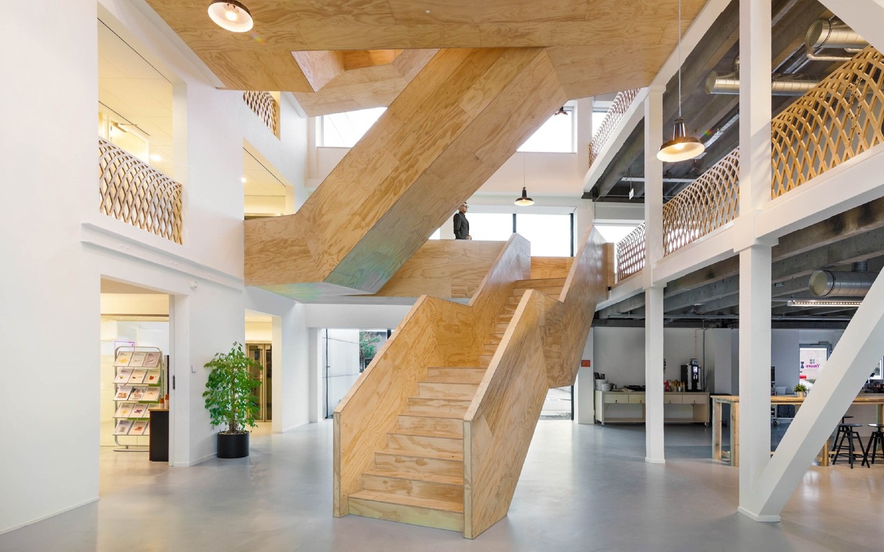 Studioninedots, De Burgemeester