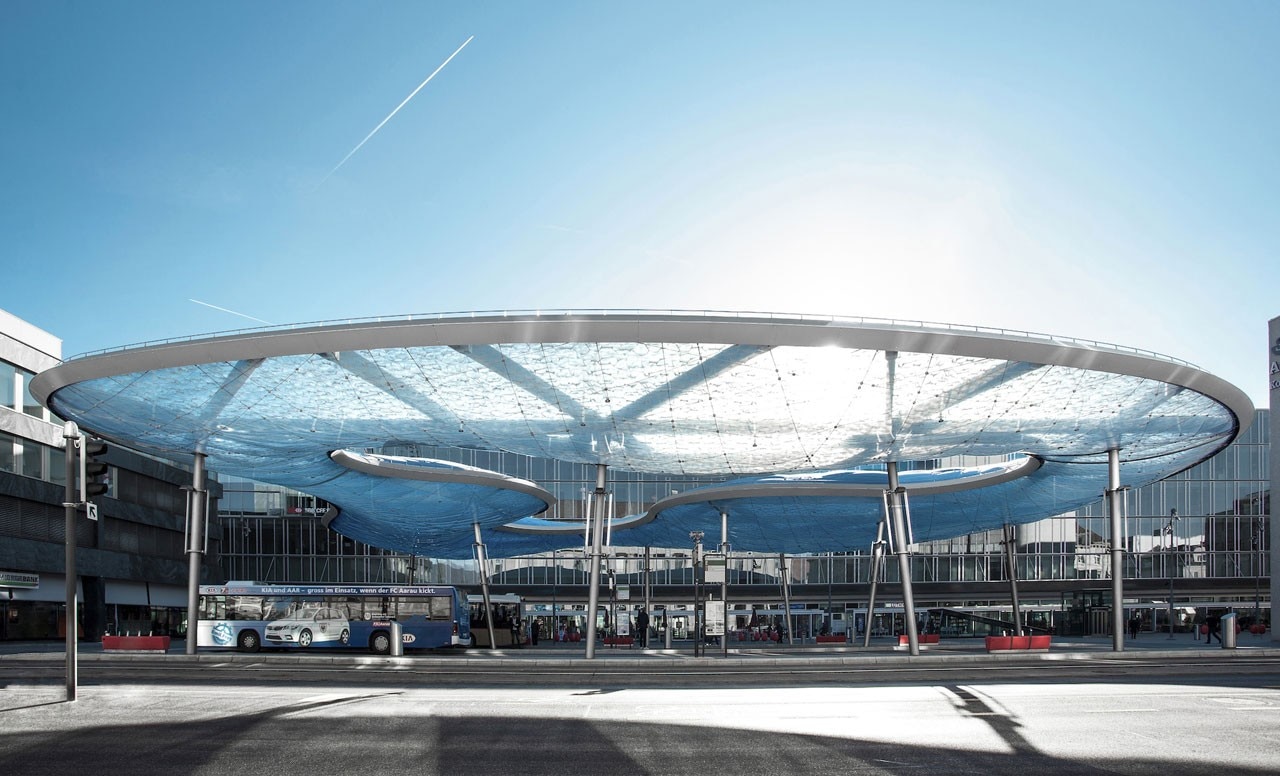 Vja: Station Forecourt