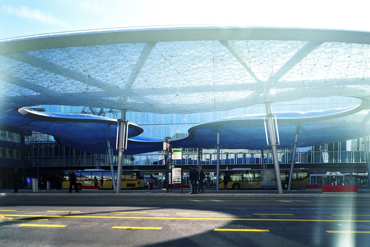 Vja: Station Forecourt