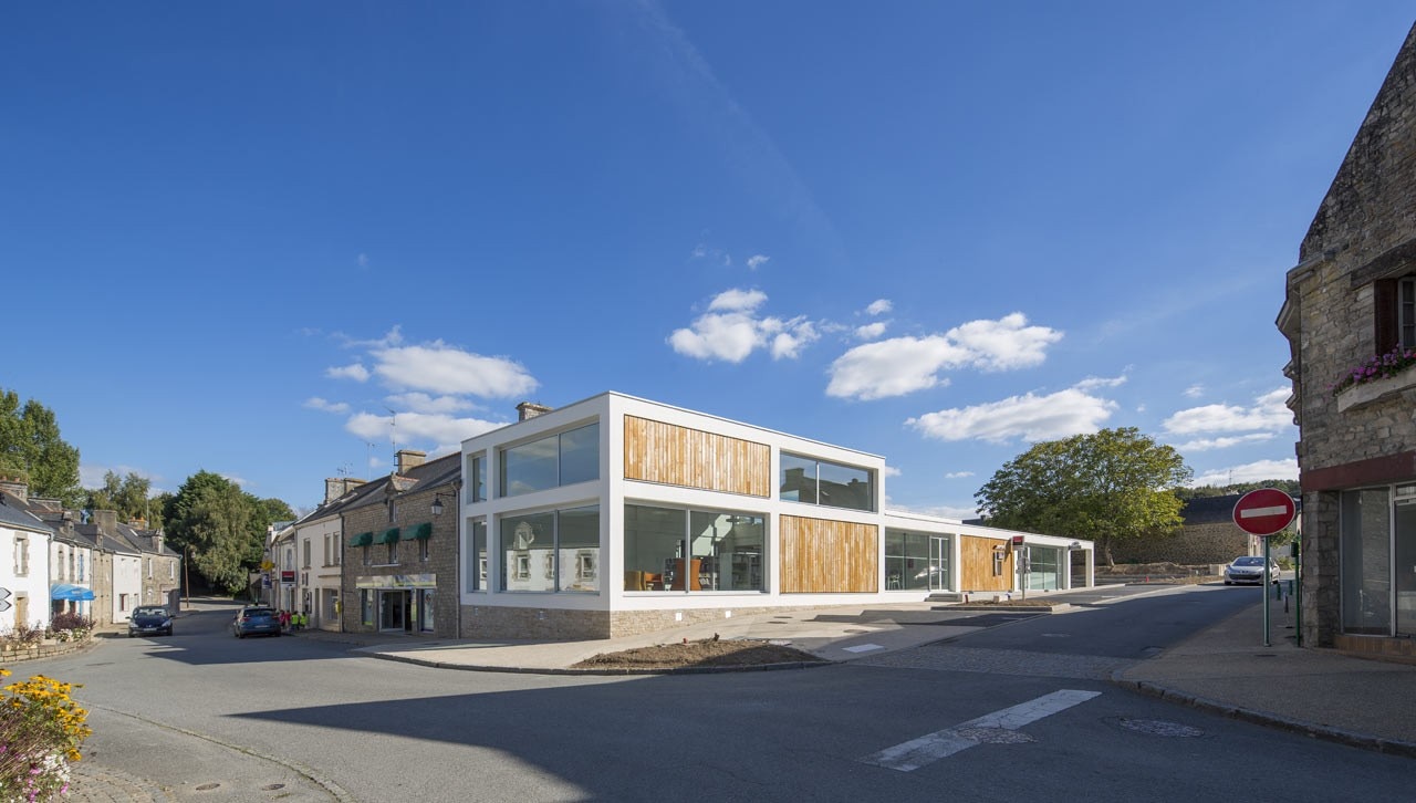Studio 02, Library in Monterblanc, France