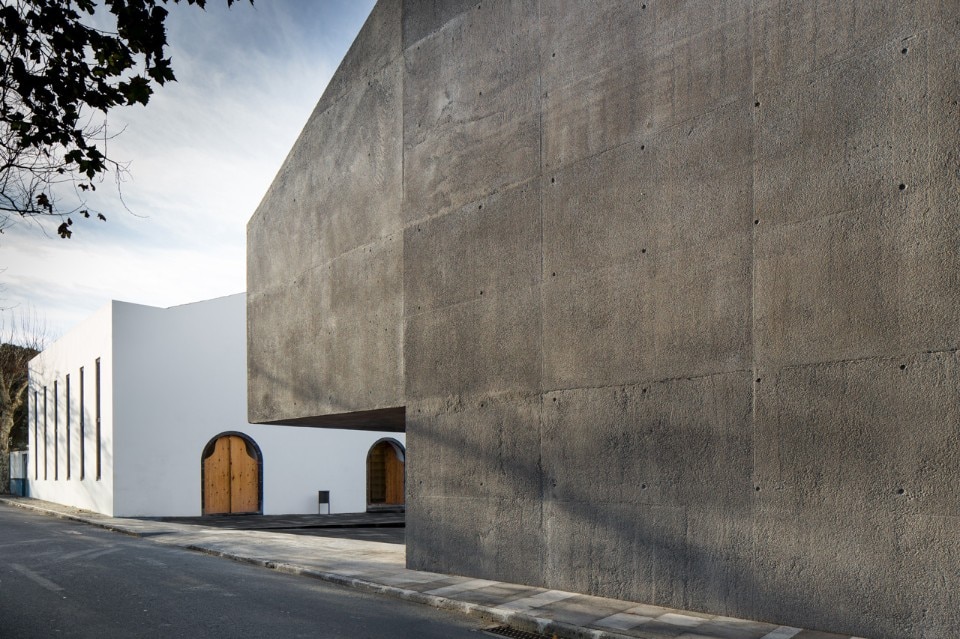Menos é Mais Arquitectos Associados and João Mendes Ribeiro Arquitecto, Arquipélago – Contemporary Arts Centre, Ribeira Grande, Azores, Portugal