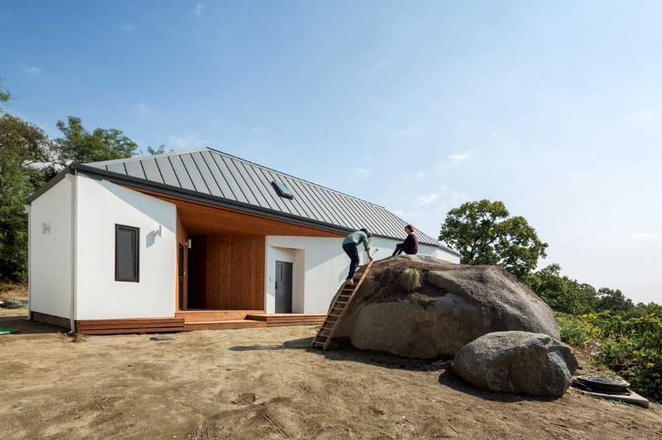 B.U.S Architecture, Rock House, Yangpyung_eup, Yangpyung_gun, Gyunggi_do, Republic of Korea B.U.S Architecture, Rock House, Yangpyung_eup, Yangpyung_gun, Gyunggi_do, Republic of Korea