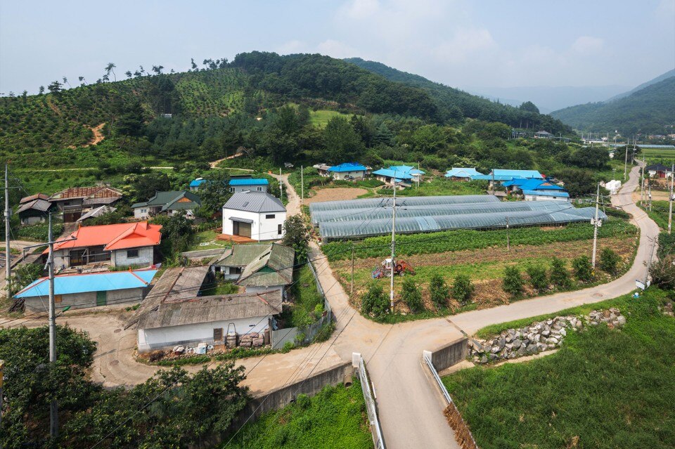 B.U.S Architecture, Osolzip, Gangsang myun, Yangpyung gun, Gyunggi do, South Korea