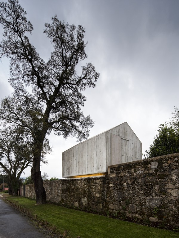 AZO. Sequeira Arquitectos Associados, La colombaia, Soutelo, Portogallo, 2015