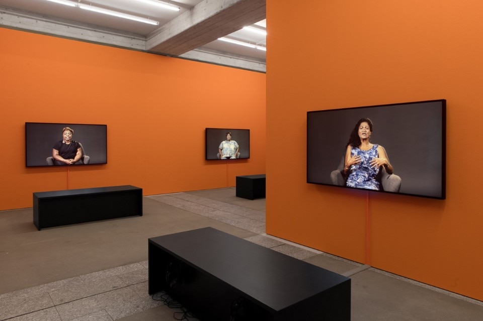 Candice Breitz, TLDR, 2017, Cortesy l'artista e KOW, Berlino, Installazione fotografica Kunstmuseum St.Gallen, 2018