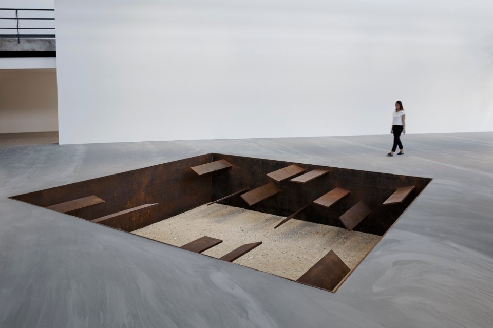 Michael Heizer, Installation View of Michael Heizer at Le Bourget, 2018 Pictured: Cilia, 1968–1990