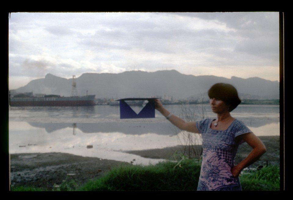 Lygia Pape with ‘Book of Creation’, 1979 (assigned date), Baía de Guanabara, Rio de Janeiro. Unknown author © Projeto Lygia Pape