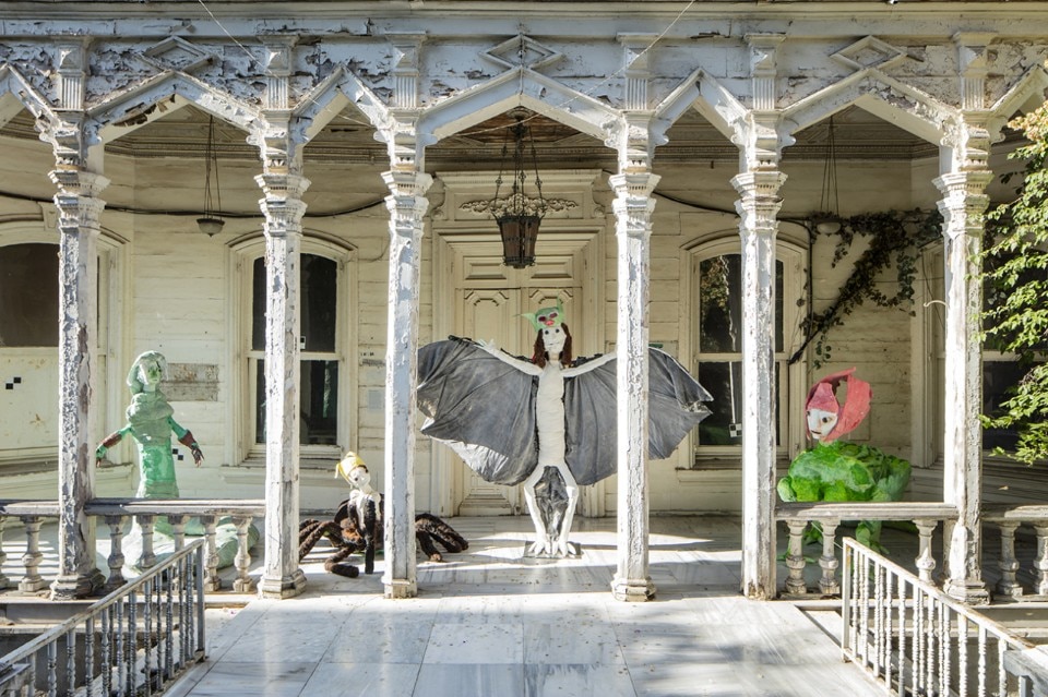 16esima Biennale di Istanbul, Buyukada, MonsterChetwynd, ph. di David Levene