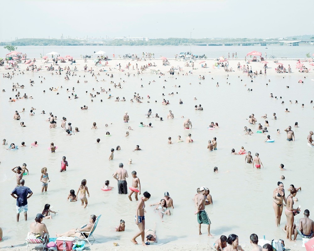 Massimo Vitali's beaches