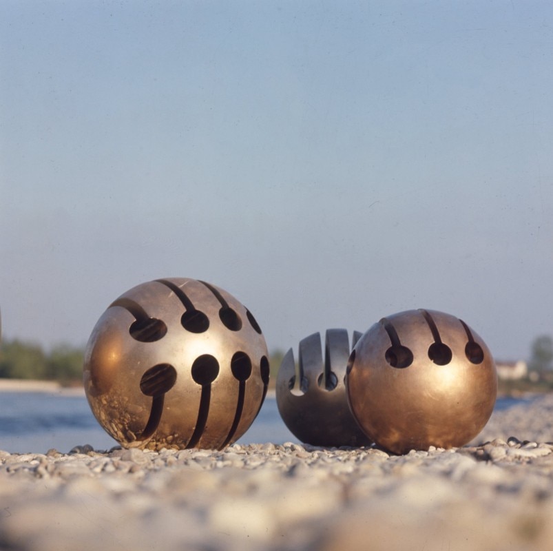 Un gruppo di Rotanti sulle rive del Ticino, 1968. Foto: Ugo Mulas © Eredi Ugo Mulas. Tutti i diritti riservati.