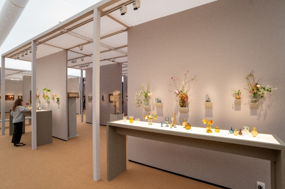 Charles Ede, Frieze Masters 2025, Photo by Hugo Glendinning, Courtesy Frieze.