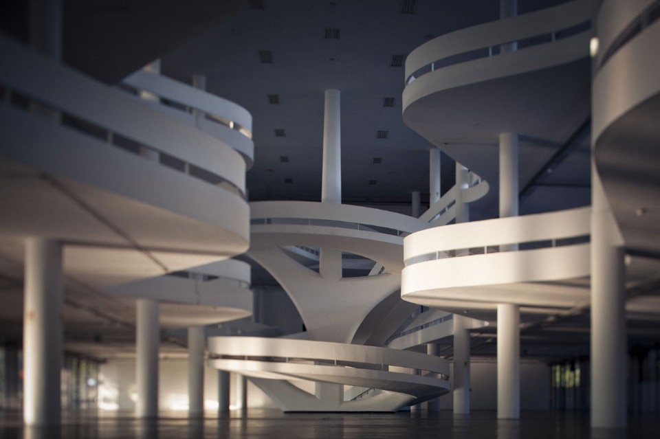 The Pavilhão Bienal by Oscar Niemeyer. Photo Pedro Ivo Trasferetti, courtesy Fundação Bienal de São Paulo