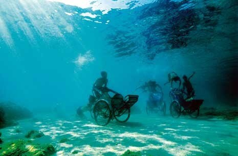 Jun Nguyen-Hatsushiba, “Memorial Project Nha Trang, Vietnam Towards the complex - For the Courageous, the Curious and the Cowards”, 2001. Mizuma Art Gallery, Tokyo. Per gentile concessione Art Basel Miami Beach
