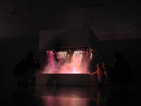 Pierre Huyghe, <i>L’Expédition Scintillante, Act II: Untitled (light show)</i>, 2002. Installazione alla Kunsthaus Bregenz, Austria
