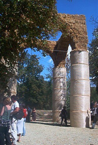 L’installazione di Eko Prawoto a Buonconvento