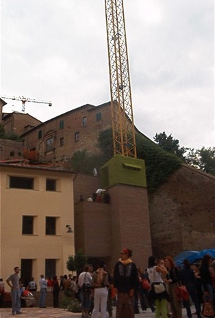 “The Urban Agriculture”, l’installazione di Marjetica Potrc