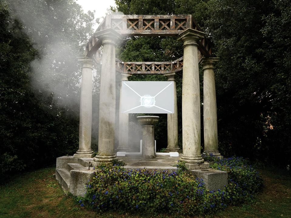 Chiara Dynys, Dietro di sè, FAI Villa e Collezione Panza, Varese, 2009