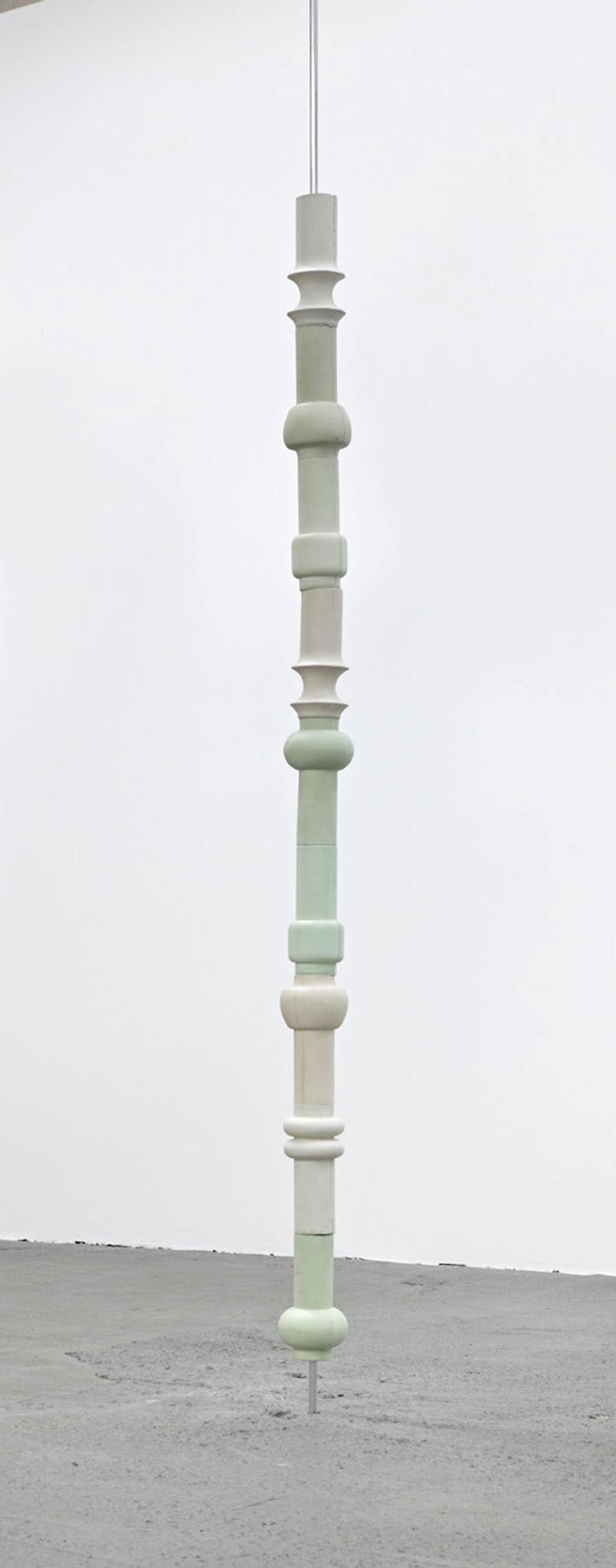 Anca Munetanu Rimnic, <i>
Vases</i>, 2009. 
Stampo per denti, acciaio (per gentile concessione dell'artista e di PSM, Berlino).