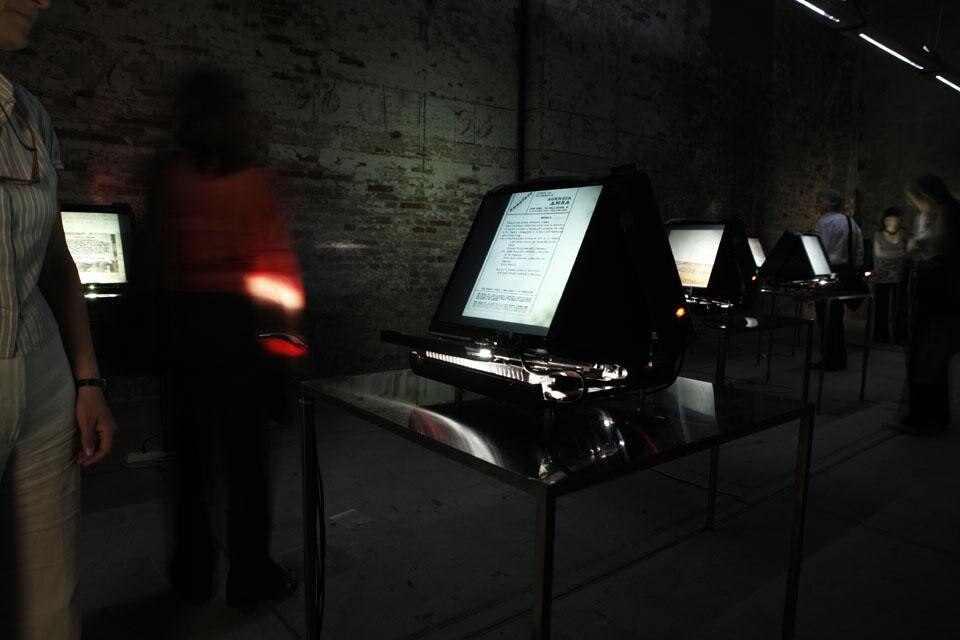 Elisabetta Benassi, particolare dell'installazione, Arsenale Elisabetta Benassi, particolare dell'installazione, Arsenale