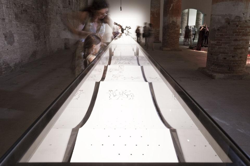 Mariana Castillo Deball, veduta dell'installazione, Arsenale; fotografia: Giovanni Hänninen Mariana Castillo Deball, veduta dell'installazione, Arsenale; fotografia: Giovanni Hänninen