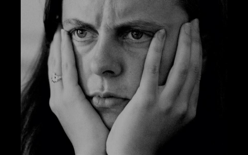 Bernadette (2008), fotogramma del film, courtesy dall'artista e HOTEL, London