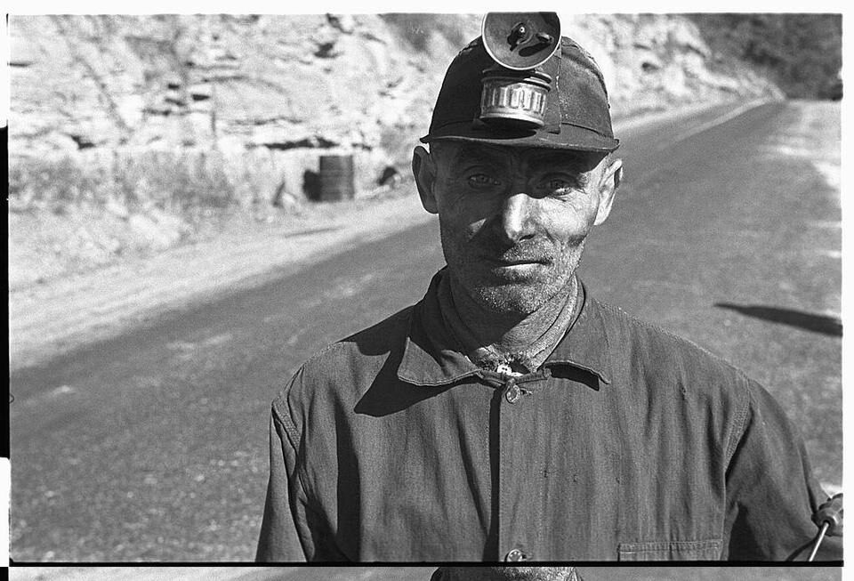 Arbeit (2011), fotogramma del film, courtesy dell'artista e HOTEL, London