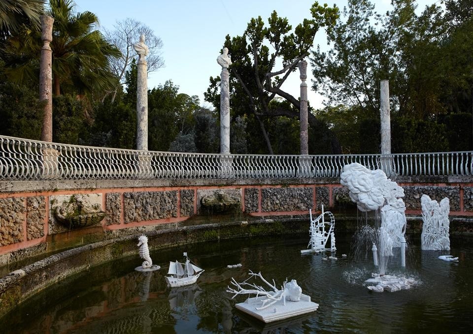 Francesco Simeti, <i>A seahorse, a caravel, and large quantities of concrete, stone, fill, topsoil, tiles, piping, trees and other plants</i>, 2012; vista della mostra al Vizcaya Museum and Gardens. © Vizcaya Museum and Gardens, Miami, Florida